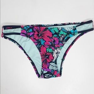 Xhilaration floral print bikini bottoms M